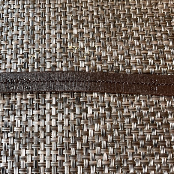 💯authentic Prada belt 32/80 27” l x 0.5” w vintage silver circles - Picture 8 of 8